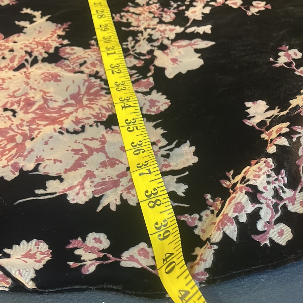 Francesca’s Floral, Cherry Blossoms Velvet Kimono, Black,Pink,Tan,Boho, One Size - Picture 4 of 6